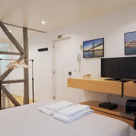 Apartment Graca - Between Graca And Alfama *